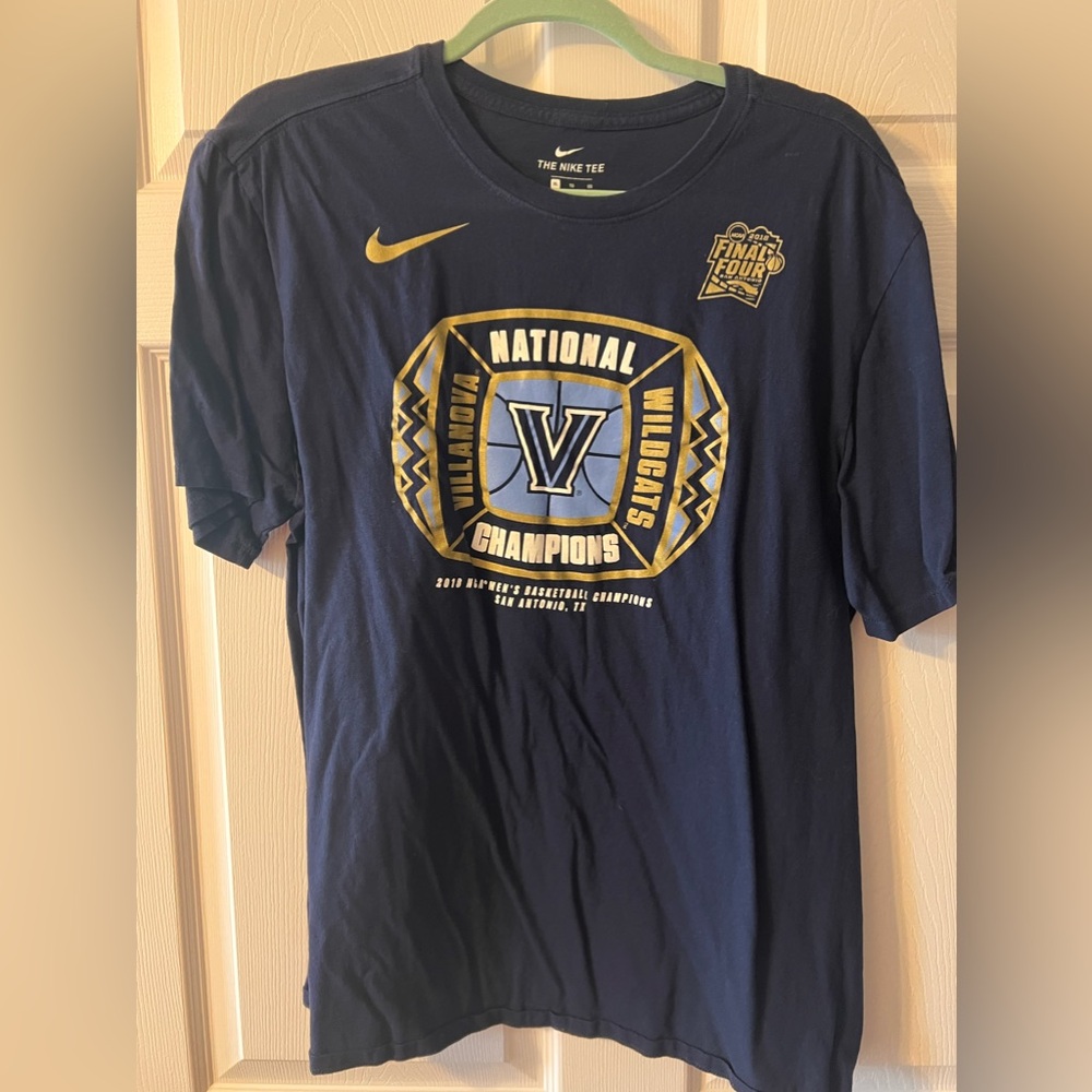 Villanova University National Champs Nike T-Shirt XL